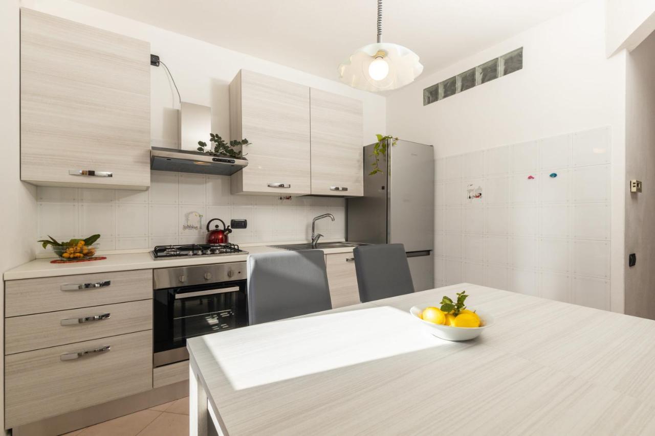 Апартаменты Casa A Due Passi Dal Mare Арбатакс Экстерьер фото